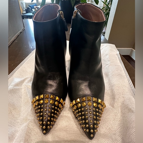 AUTH GUCCI Black Leather Studded Coline Booties Size 37 or 6-6.5 US - Picture 1 of 9